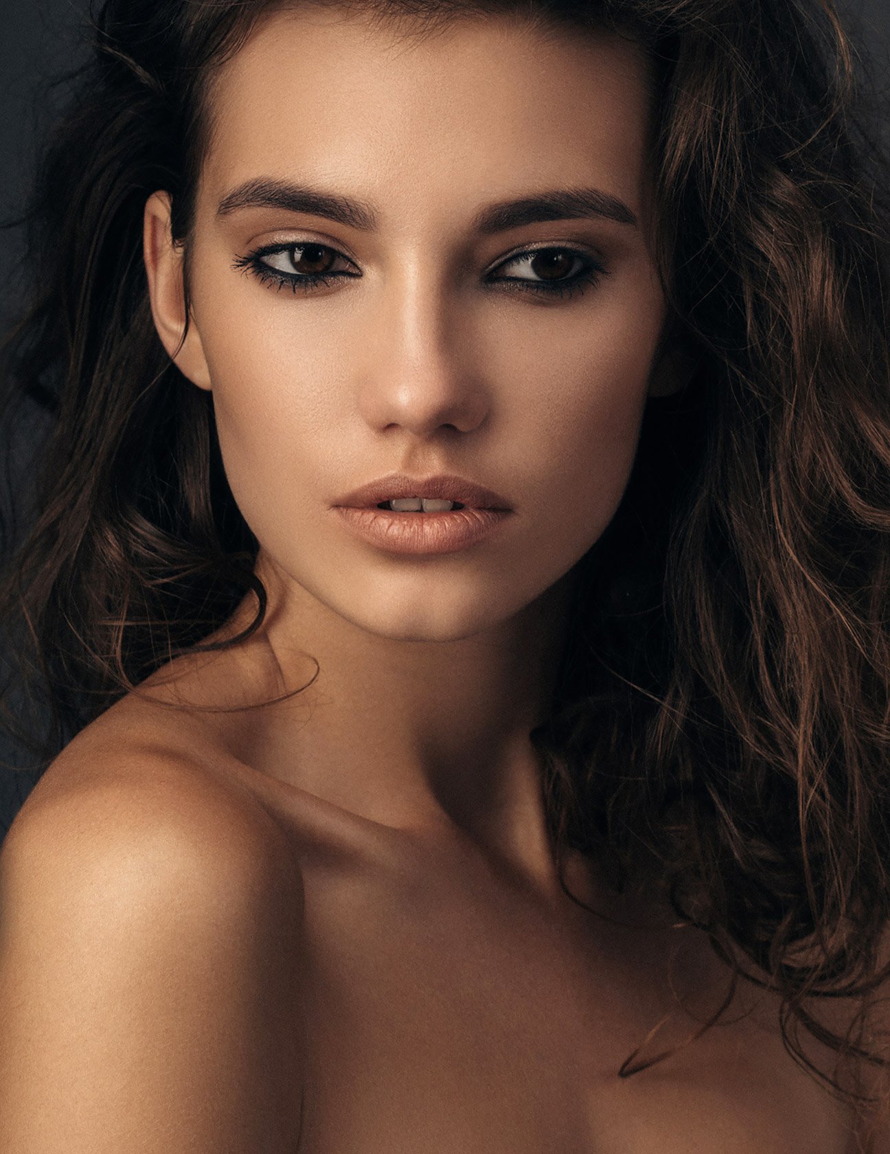 Orange County rhinoplasty model with brown hair